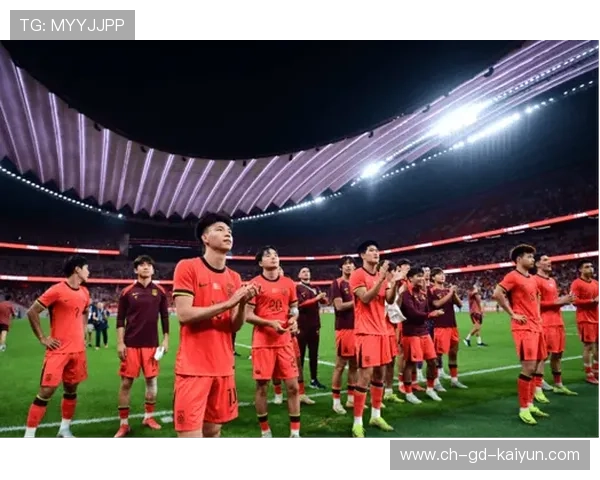 国足奋力抗争晋级，成为国际比赛八强队之一，国足 八强