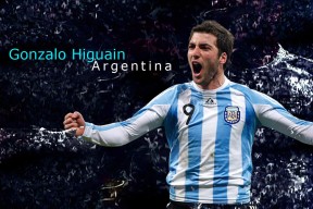 多位球员进入联赛数据榜前列展现出持续进步与稳定输出，五大联赛赛季进球最多的球员